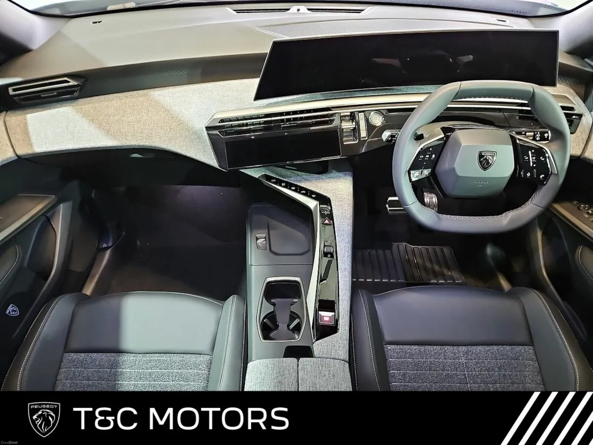 Peugeot 5008 Ex Demo - Allure Hybrid - Front & Rea - Image 3