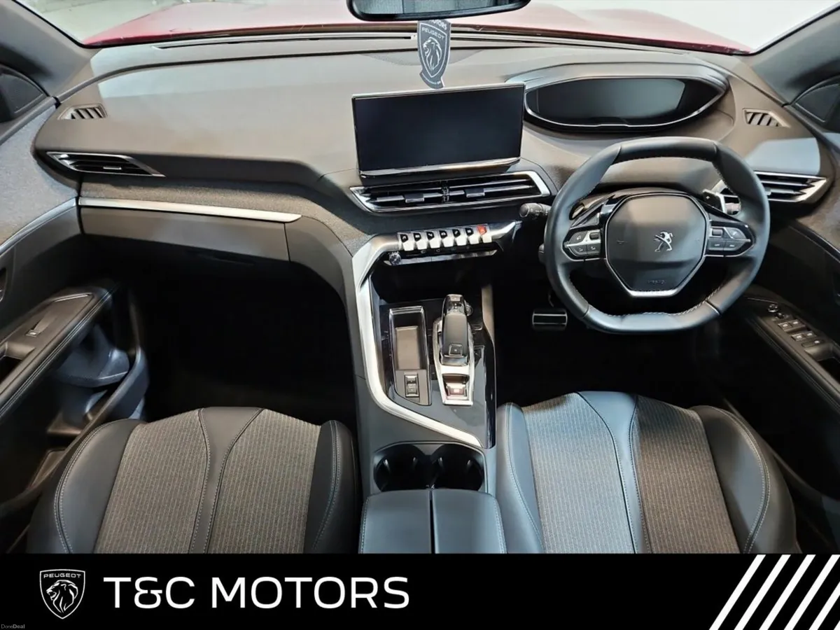 Peugeot 3008 Allure Automatic 1.5 Hdi - Front and - Image 3
