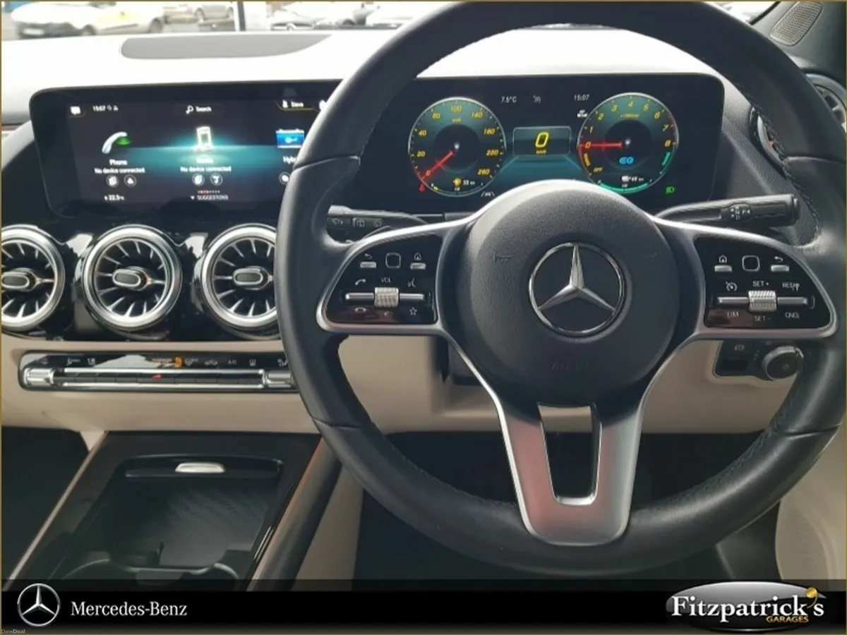 Mercedes-Benz GLA GLA PHEV 250e A/T Progressive - Image 2