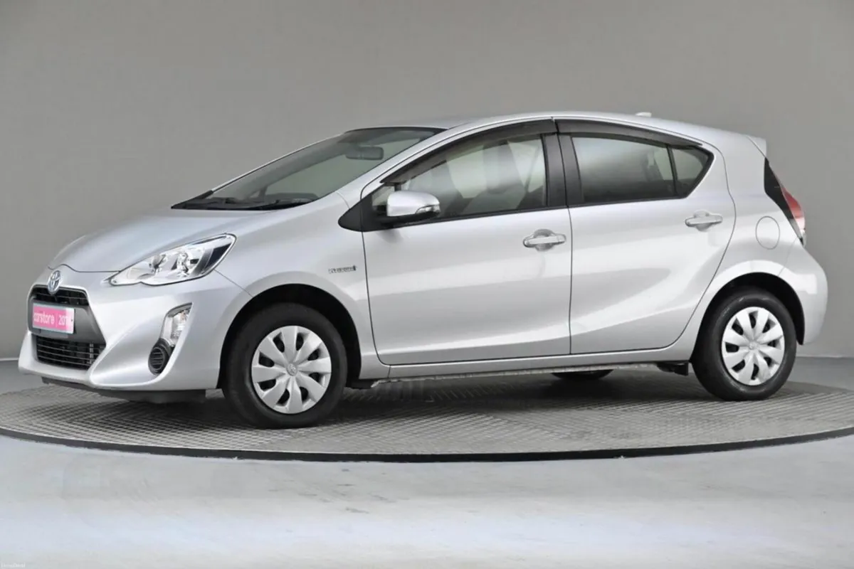 Toyota Aqua 1.5 VVT-i HYBRID **BI-TONE INTERIOR**A - Image 4