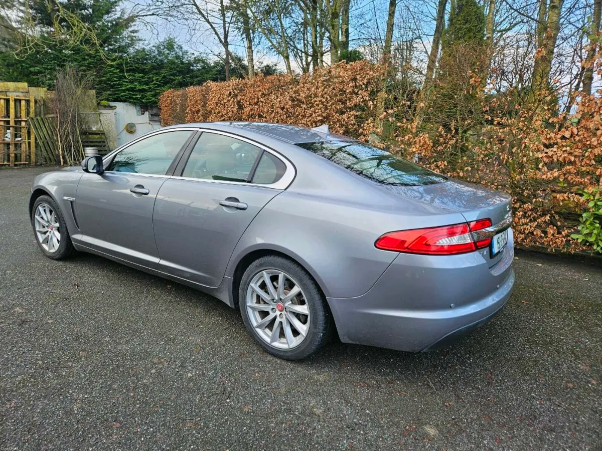 Jaguar XF 2.2D LUXURY 197bhp *Low  KMs* - Image 3