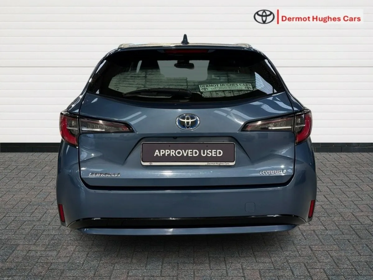 Toyota Corolla HYB 1.8 LUNA TS 4DR AUTO A - Image 4