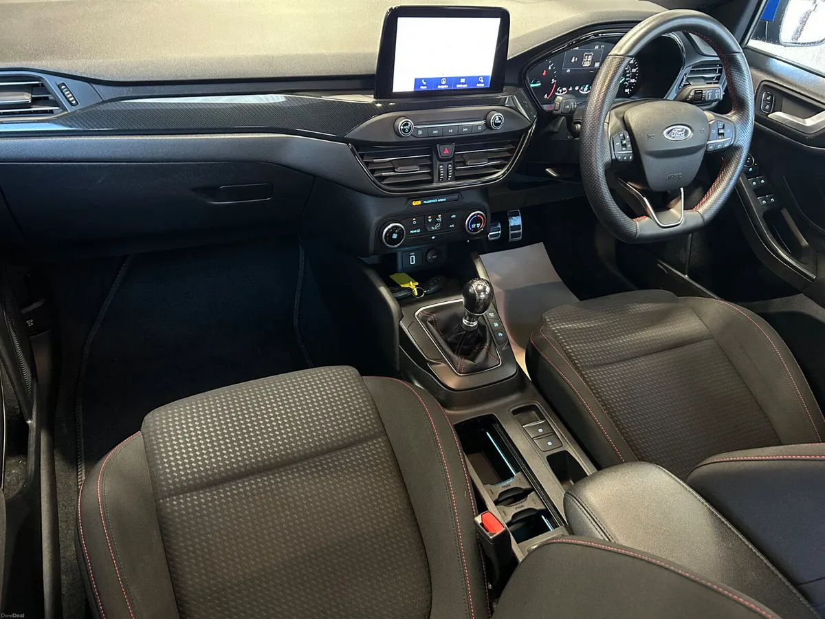 2020 Ford Focus ST Line - Image 4