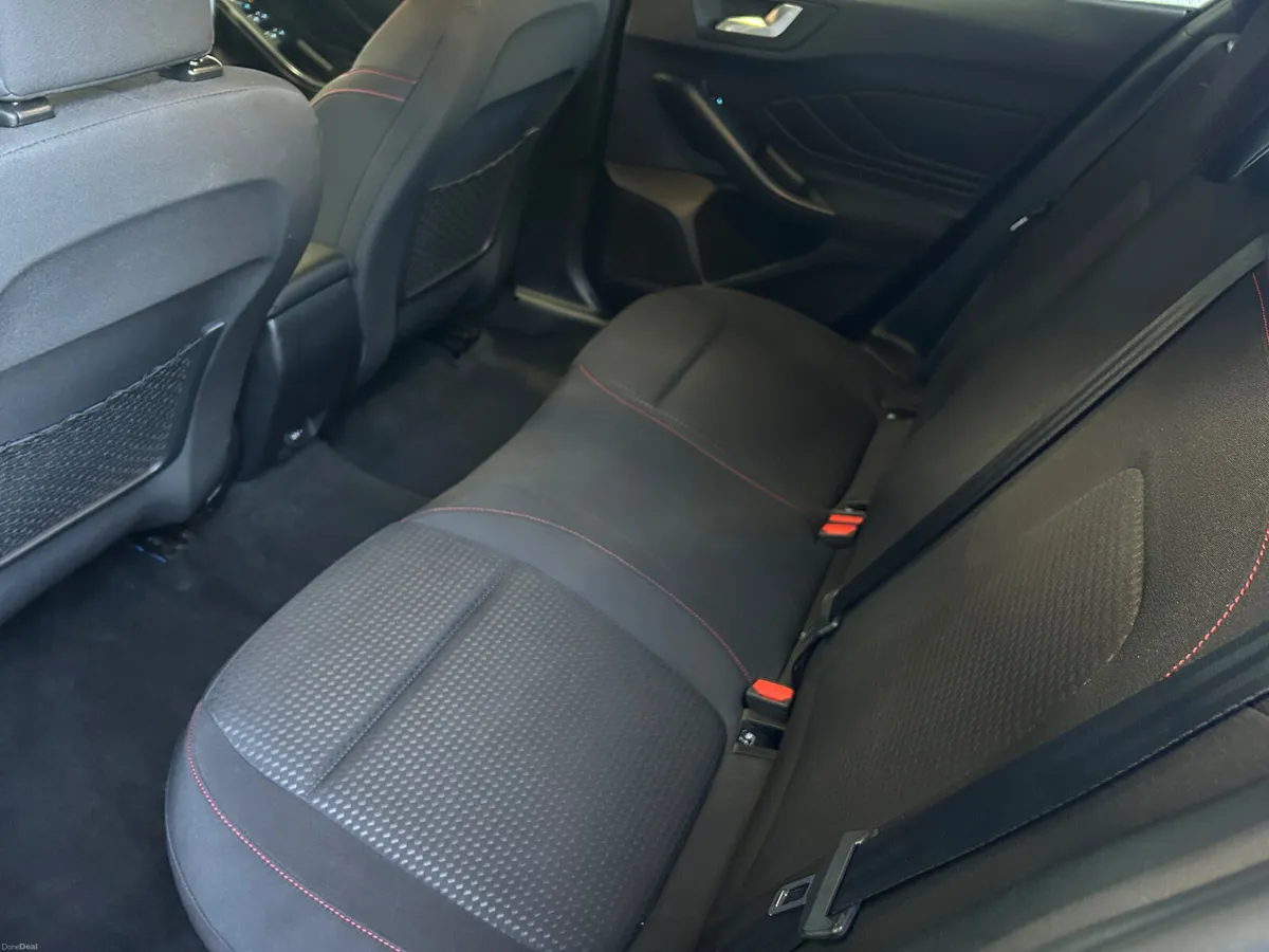 2020 Ford Focus ST Line - Image 3