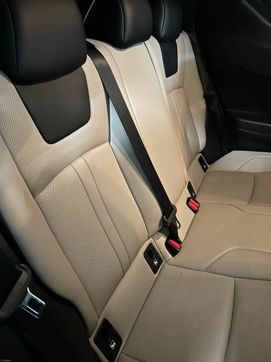 Toyota C-HR 2019 SPORT - Image 4