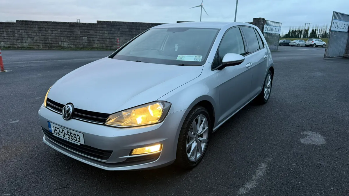 Volkswagen Golf 2015 1.6 TDI DIESEL - Image 3
