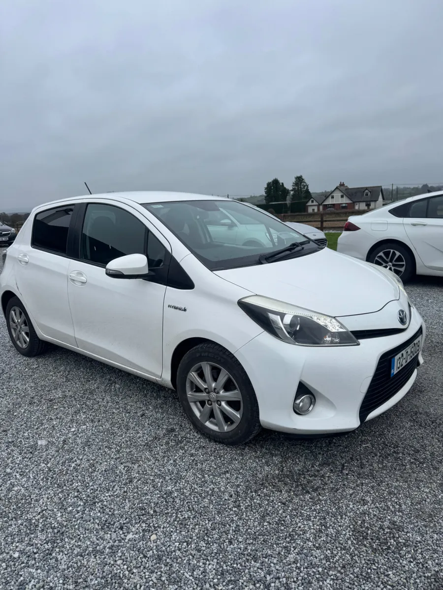 Toyota Yaris 2013 hybrid new nct and taxed - Image 1