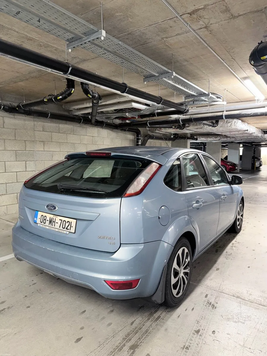 Ford Focus Zetec 1.6 Automatic - Image 3