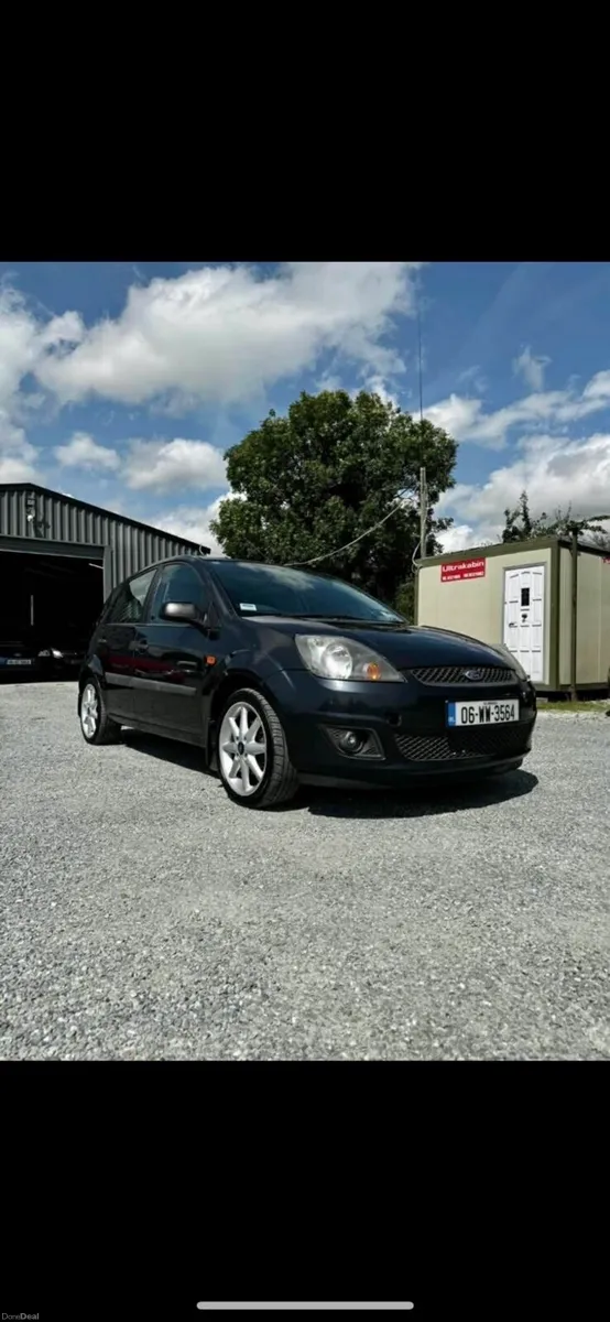 Ford fiesta - Image 2