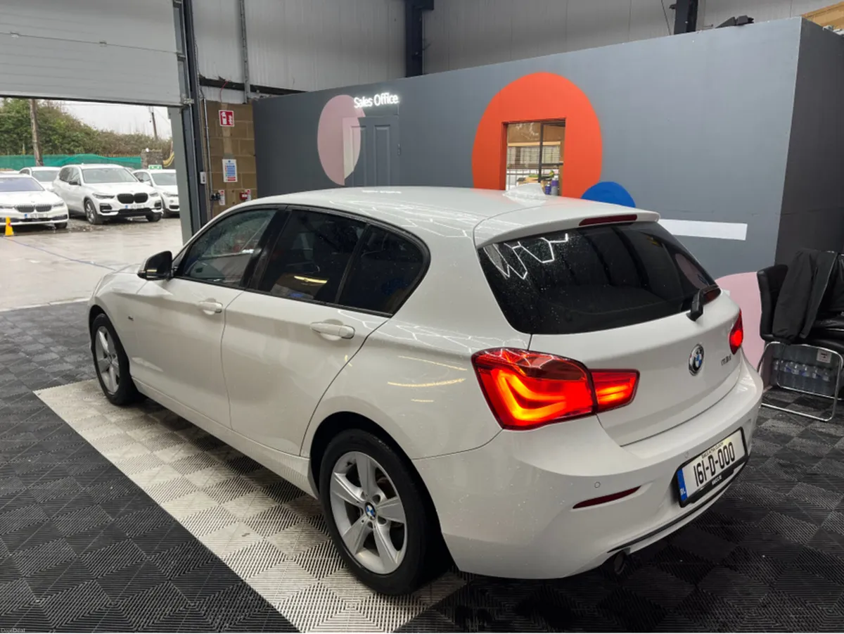 BMW 1-Series 2016 BMW 118D SPORT 2.0 AUTOMATIC / C - Image 4