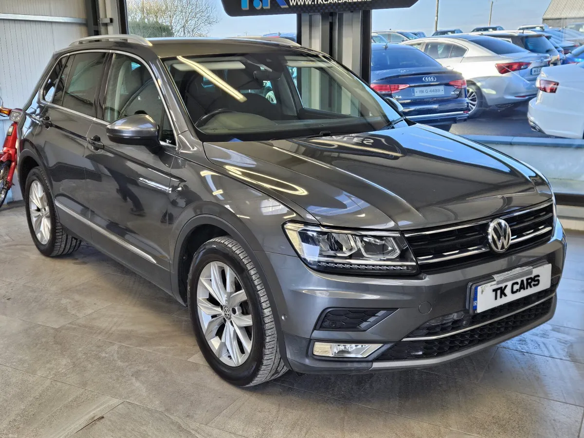16 VOLKSWAGEN TIGUAN HIGHLINE **LOW KMS** - Image 1