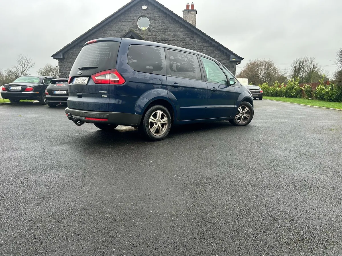 Ford Galaxy - Image 3
