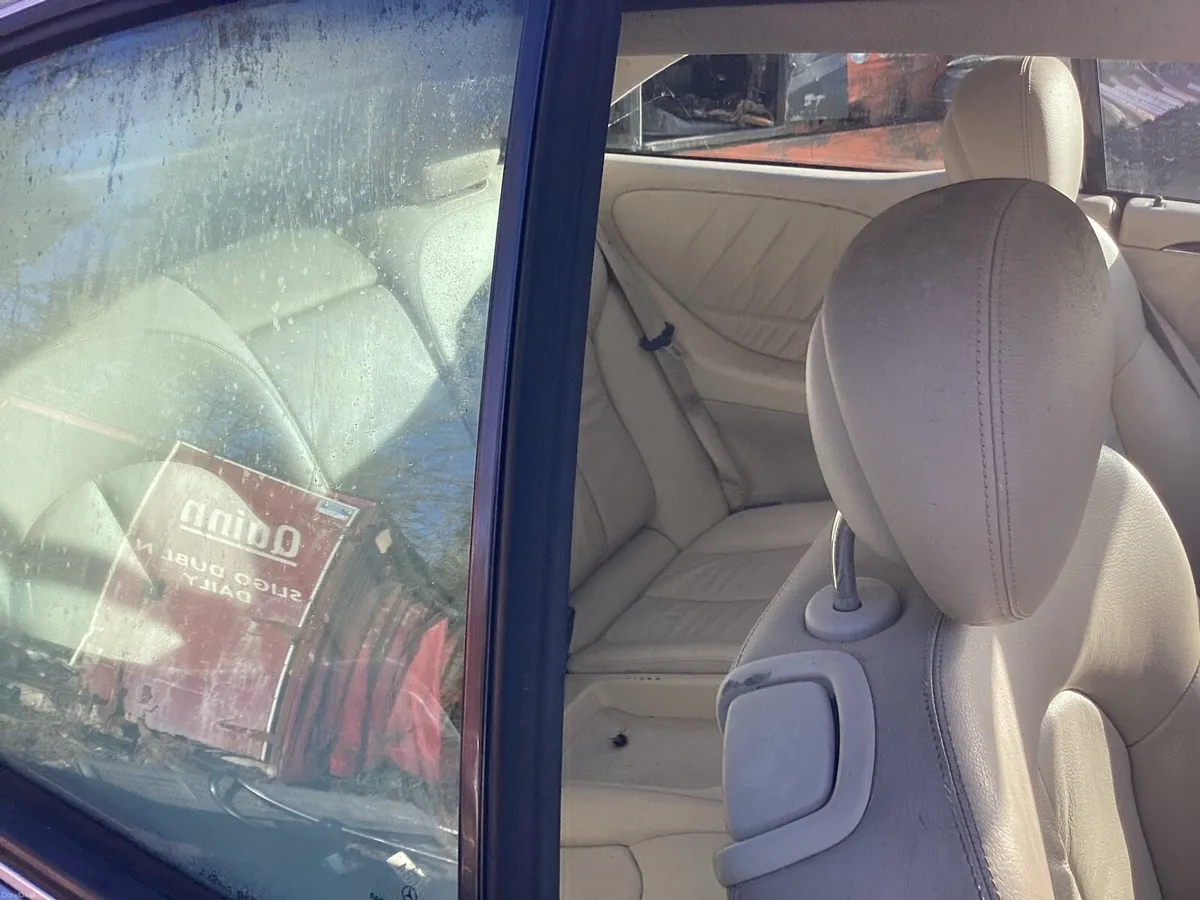 Mercedes 2007 - Image 4