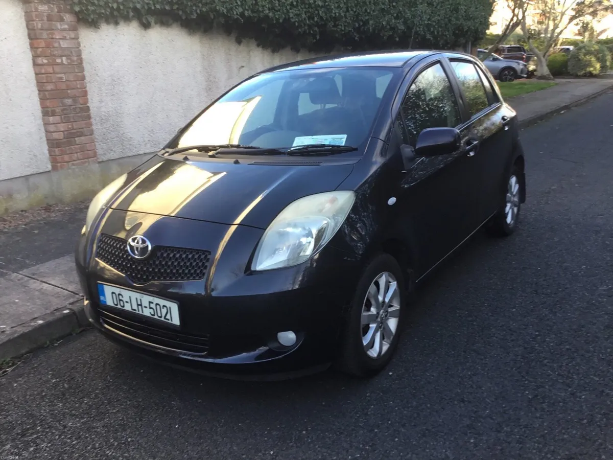 Toyota Yaris. 2006 - Image 2