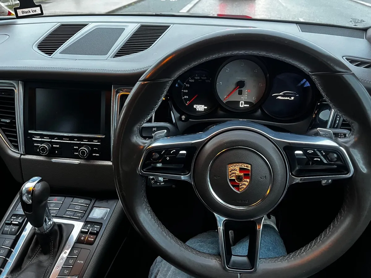 Porsche Macan S 2015 *LOW MILEAGE* - Image 2