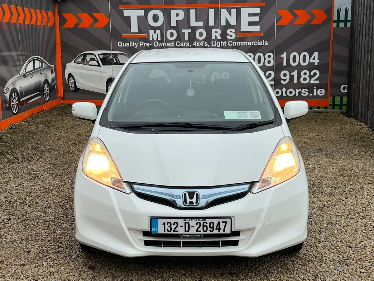 ==HONDA FIT HYBRID//AUTO//NCTED//IMMACULATE== - Image 3