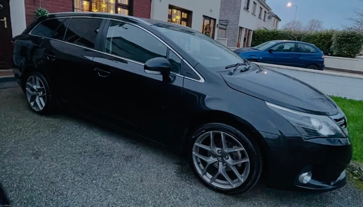 Toyota Avensis T27 - Image 3