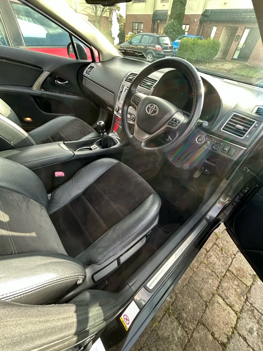Toyota Avensis T27 - Image 4