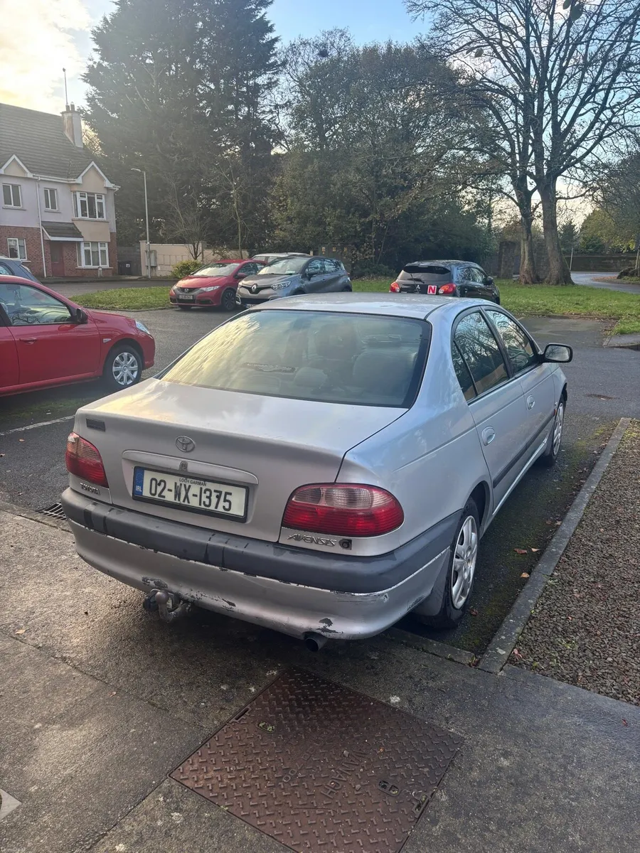 T22 Avensis - Image 2