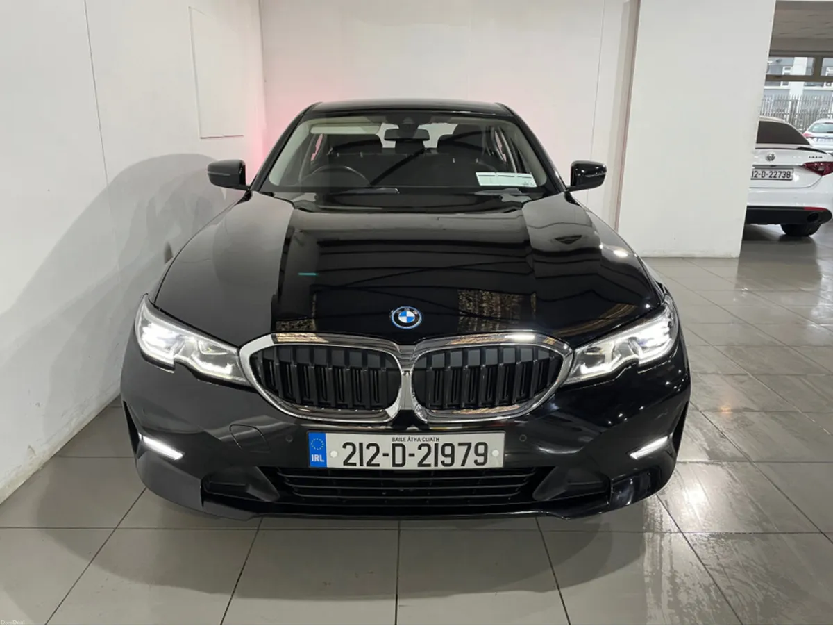 BMW 3-Series 330 SE 4DR AUTO PETROL PLUG IN - Image 2