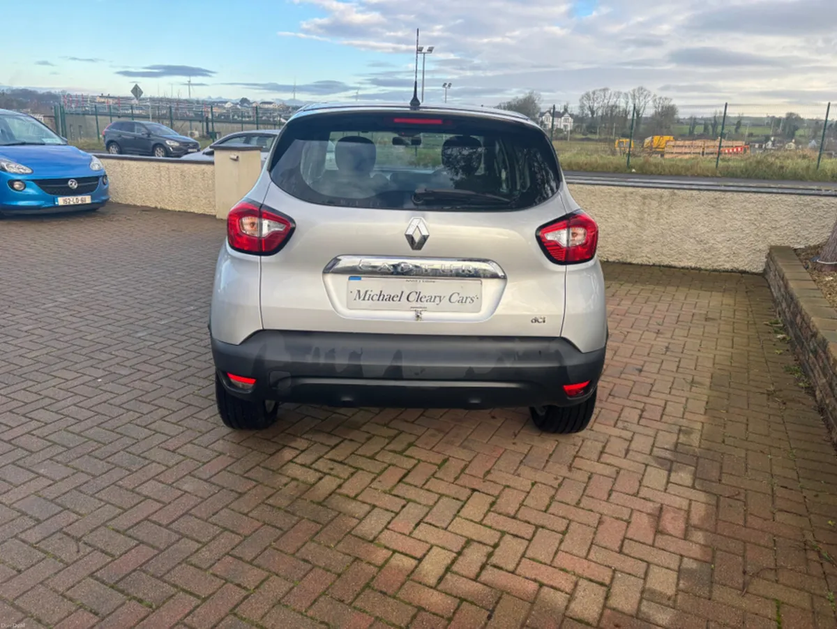 Renault Captur INTENSE 1.5 DCI 90 EU6M 4DR - Image 4