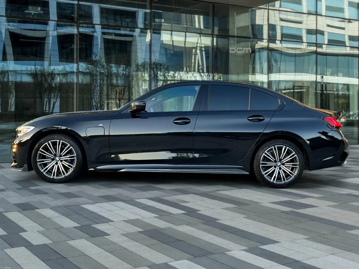 BMW 330e G20 M Sport iPerformance - Image 3