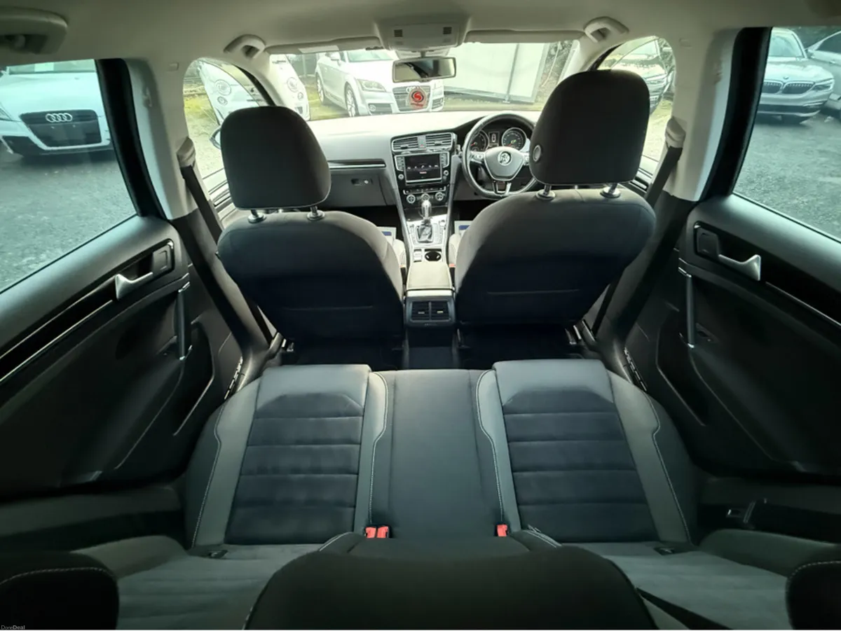 Volkswagen Golf 1.4 TSI HIGHLINE EDITION  ALLOYS S - Image 3