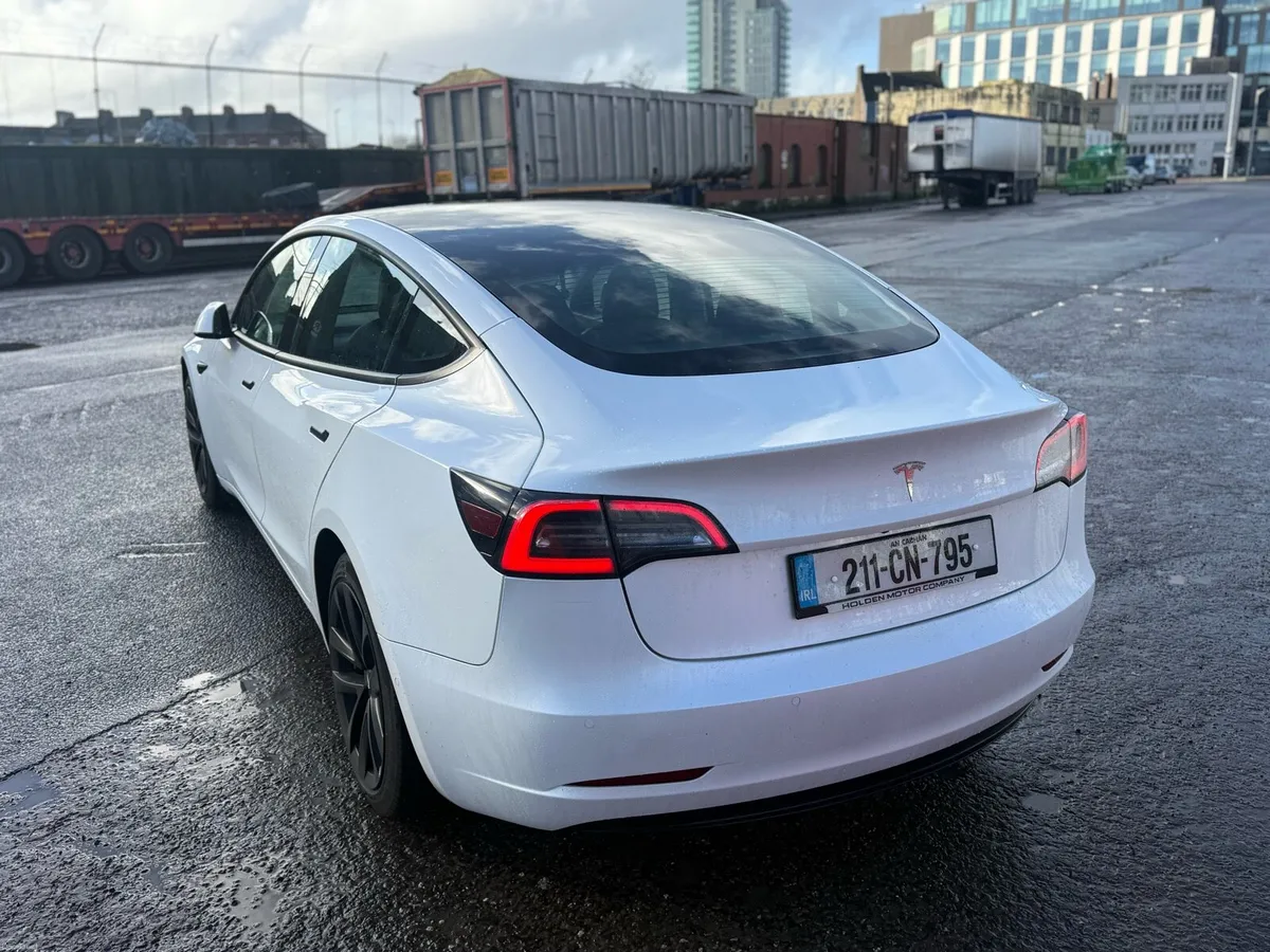 Tesla Model 3 2021 Long Range AWD - Image 3