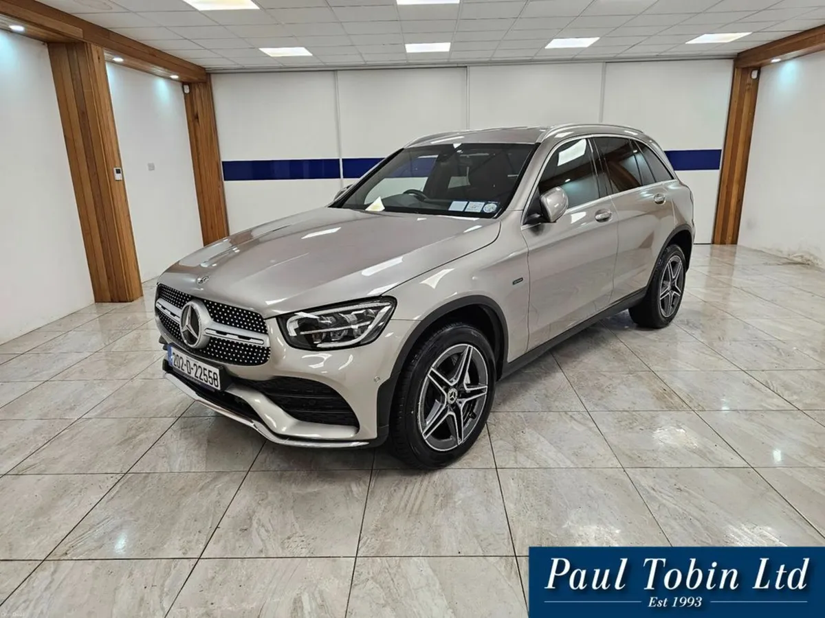 Mercedes-Benz GLC 300 DE AMG 4MATIC // MOJAVE SILV - Image 1
