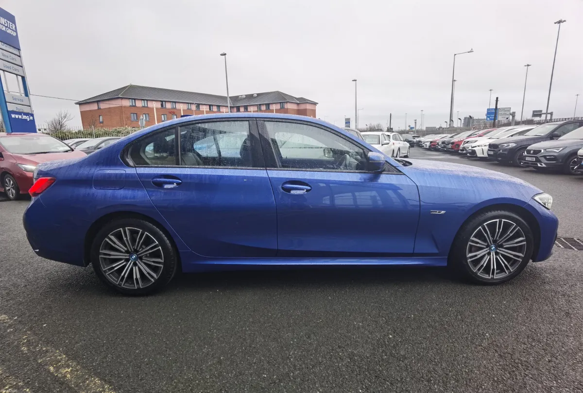 BMW 3 SERIES 330E M SPORT AUTO PHEV - Image 4