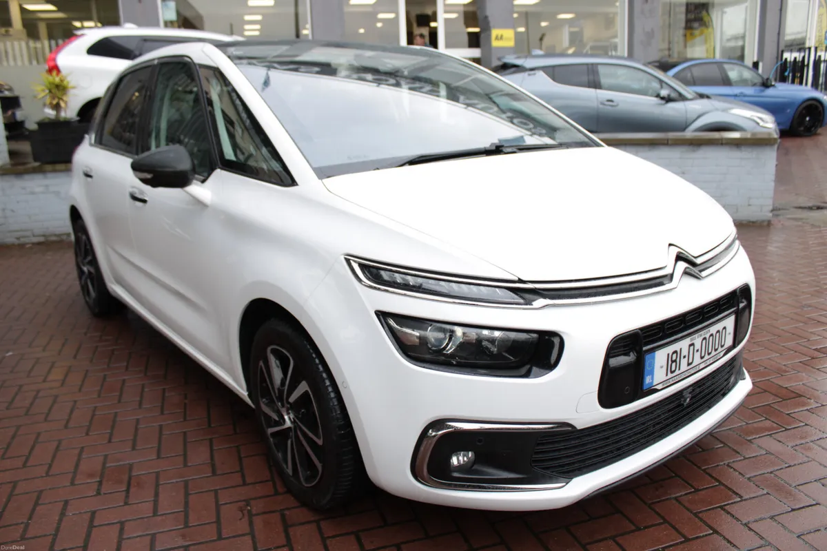 2.0HDI SHINE EDITION 5DR ESTATE AUTOMATIC // 1 OWN - Image 2