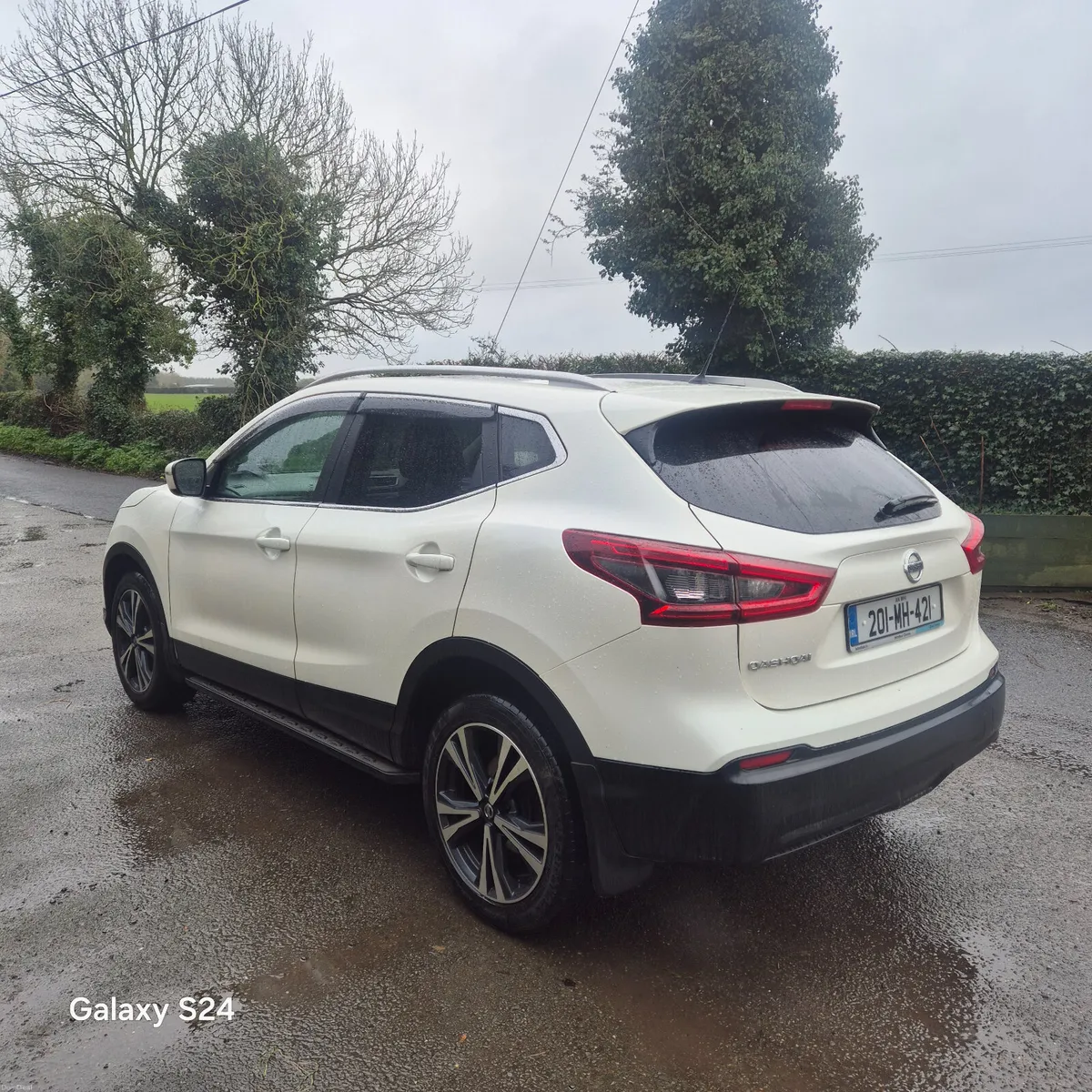 201 Nissan Qashqai 1.3 petrol high spec passed nct - Image 4