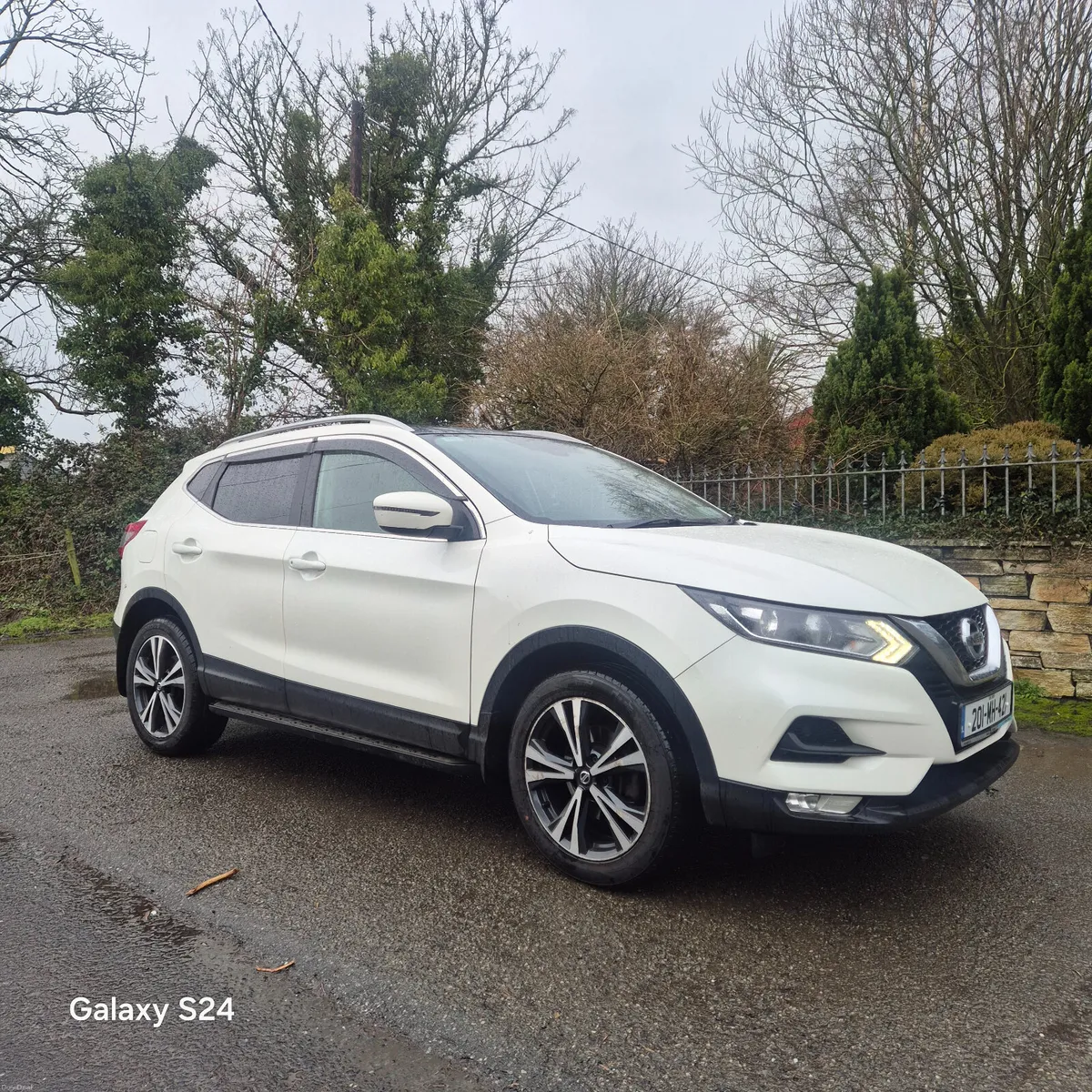 201 Nissan Qashqai 1.3 petrol high spec passed nct - Image 1