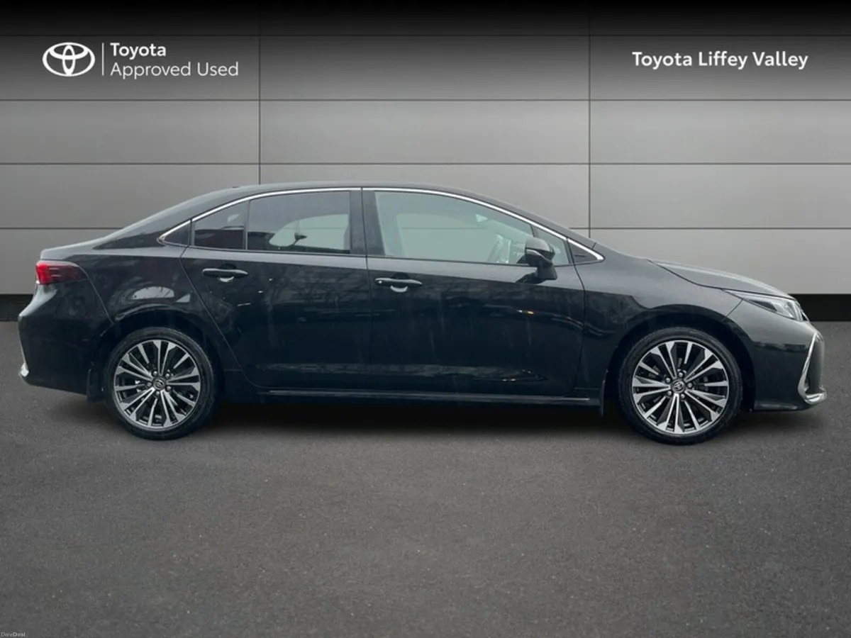 Toyota Corolla COROLLA LUNA SPORT HYBRID SALOON - Image 3