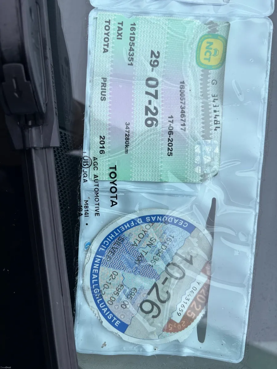 Toyota Prius 2016 - Image 2