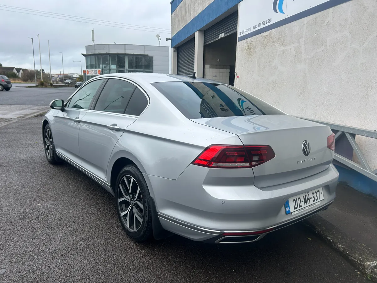 Volkswagen Passat ONE OWNER. - Image 3