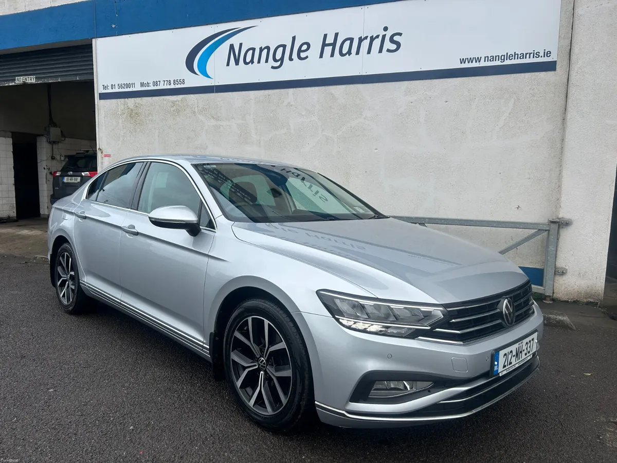 Volkswagen Passat ONE OWNER. - Image 4