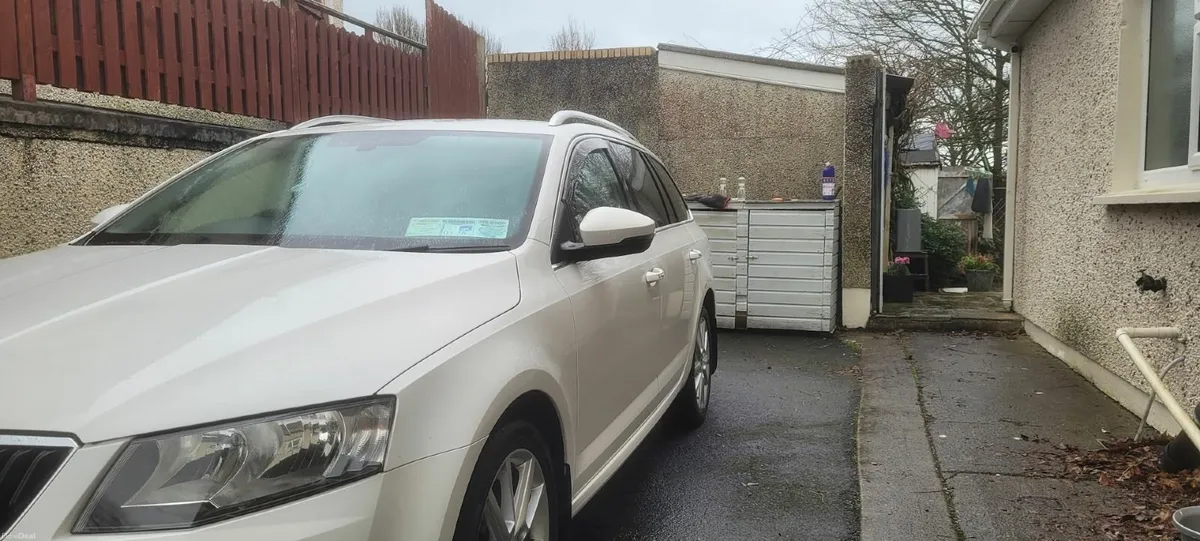 Skoda Octavia Combi 2015, 2.0Liter, DSG, 150BHP - Image 2