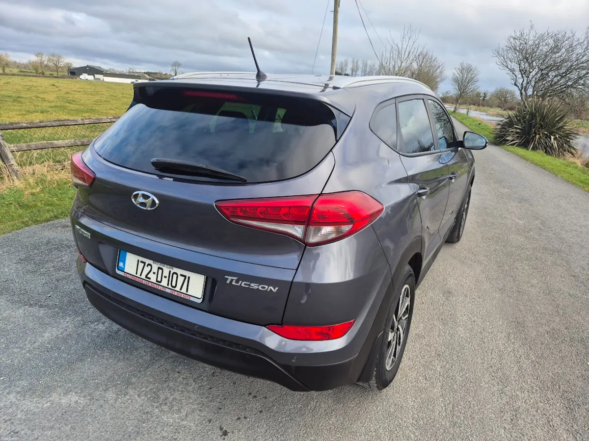 2017 (172) Hyundai Tucson IX35 COMFORT PLUS 5DR - Image 4