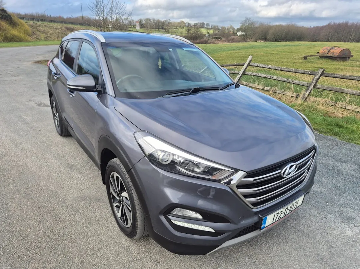 2017 (172) Hyundai Tucson IX35 COMFORT PLUS 5DR - Image 1