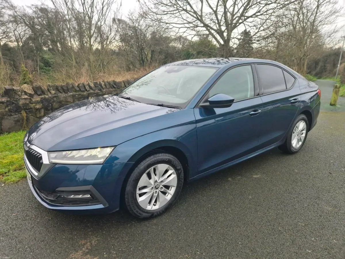 22 Skoda octavia 2.0TDI hatchback - Image 3