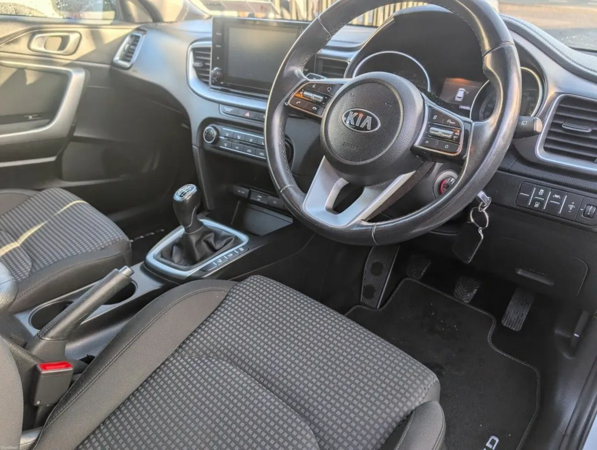 Kia Ceed 5dr 1.6 K2 Hp Mhev 5dr - Image 4
