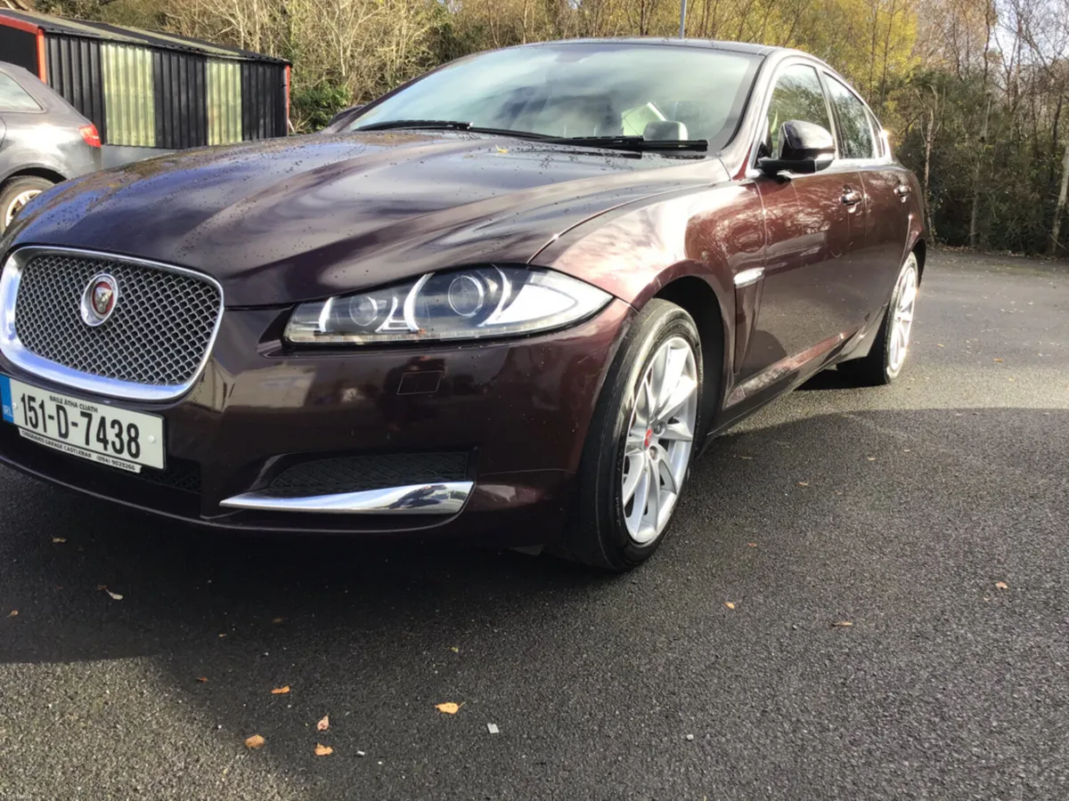 Jaguar XF 2.2 D Premium Luxury 4DR Auto - Image 3
