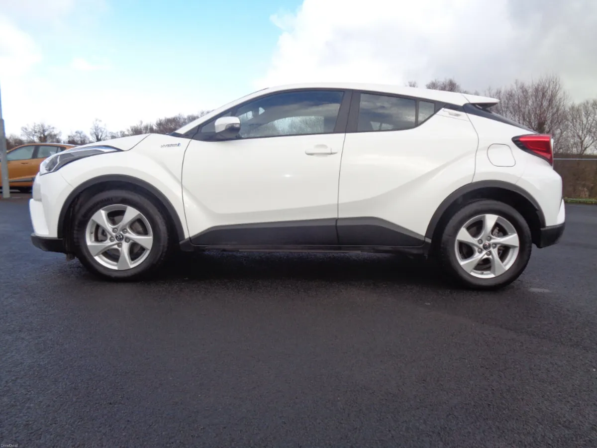 Toyota C-HR ICON - Image 3