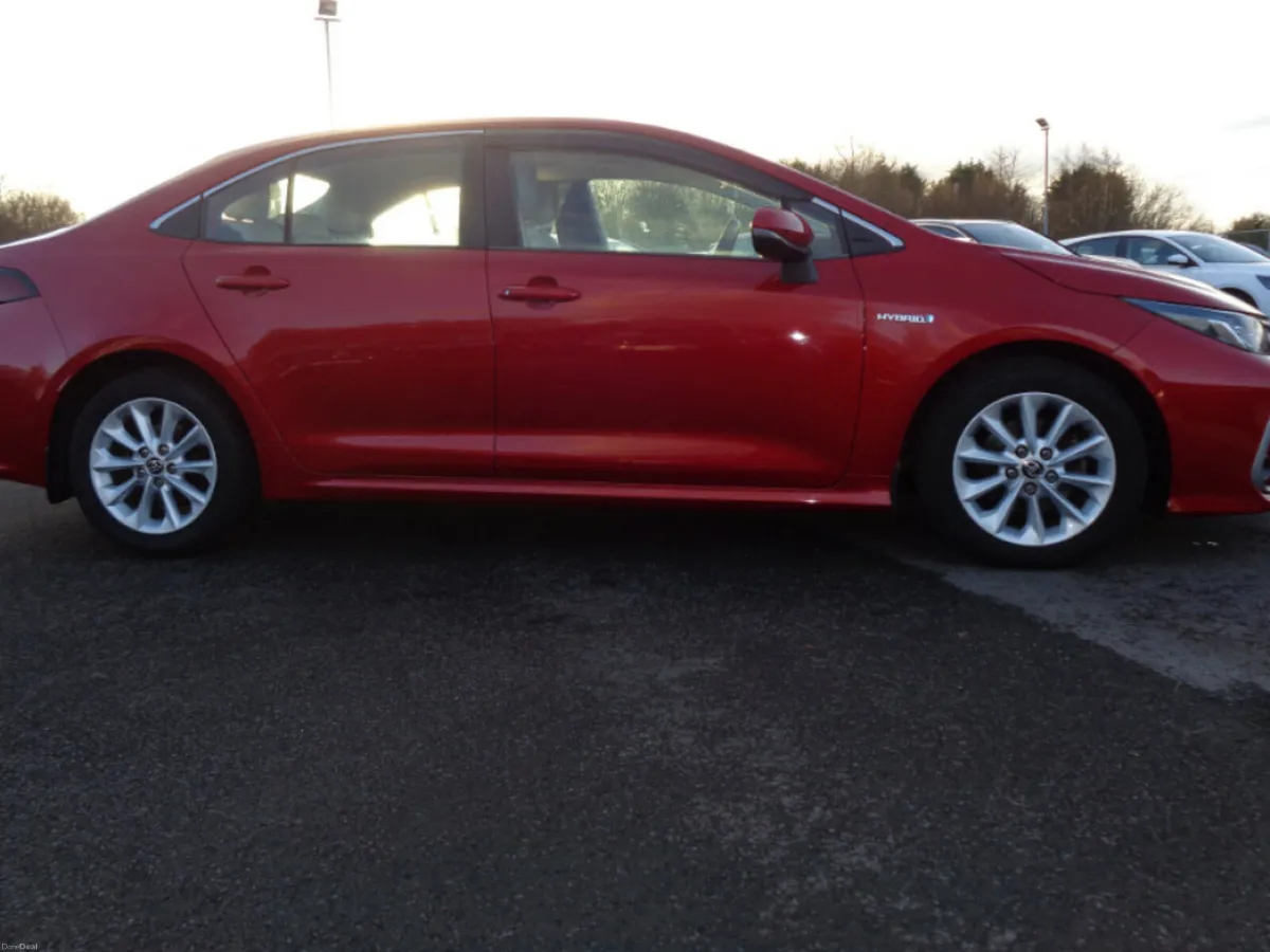 Toyota Corolla Hybrid Luna 4DR Auto 4DR Auto - Image 1