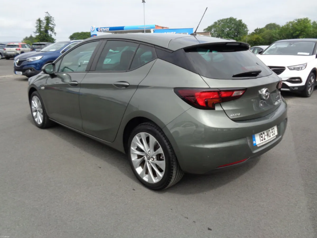 Opel Astra SC 1.0I Turbo 105PS 5DR - Image 3