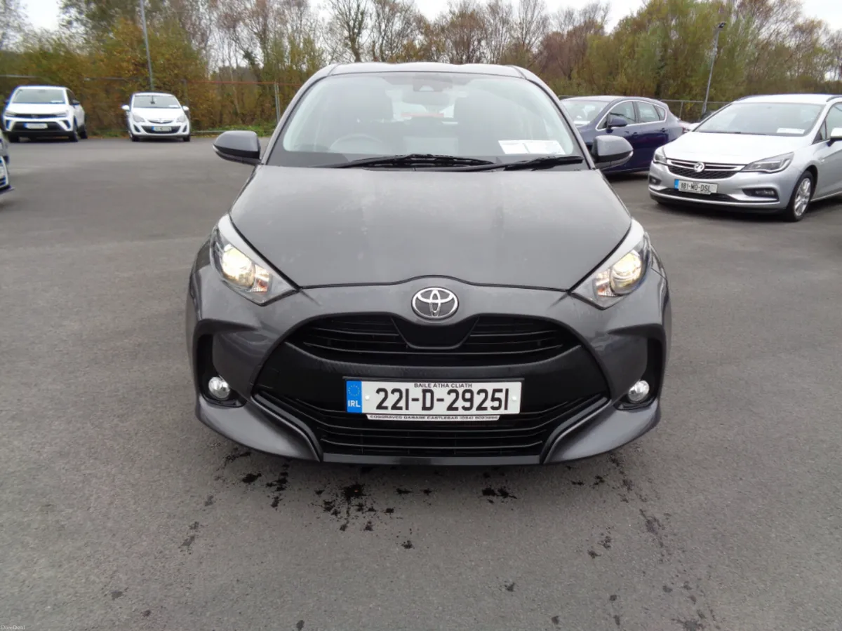 Toyota Yaris 1.0 Luna 4DR - Image 1