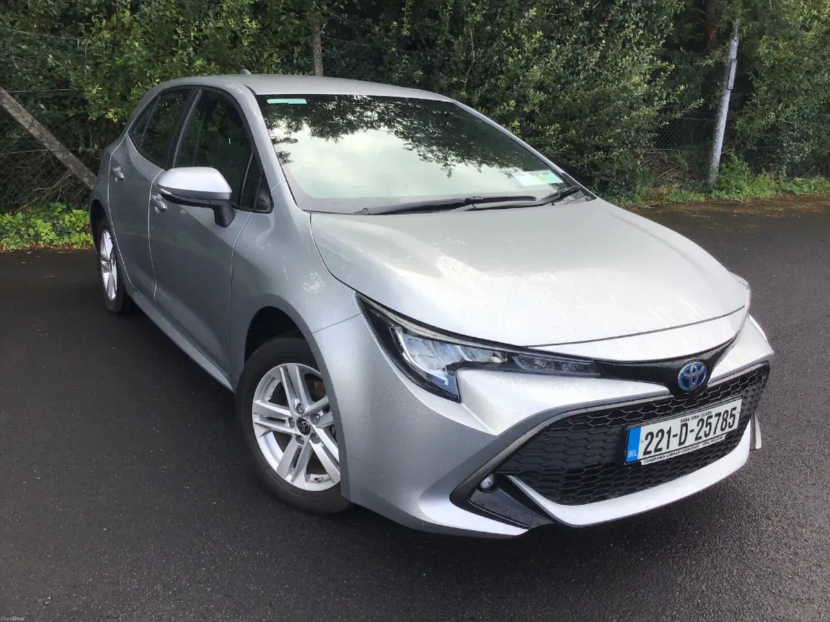 Toyota Corolla 1.8 Hybrid Luna Hatchback - Image 1