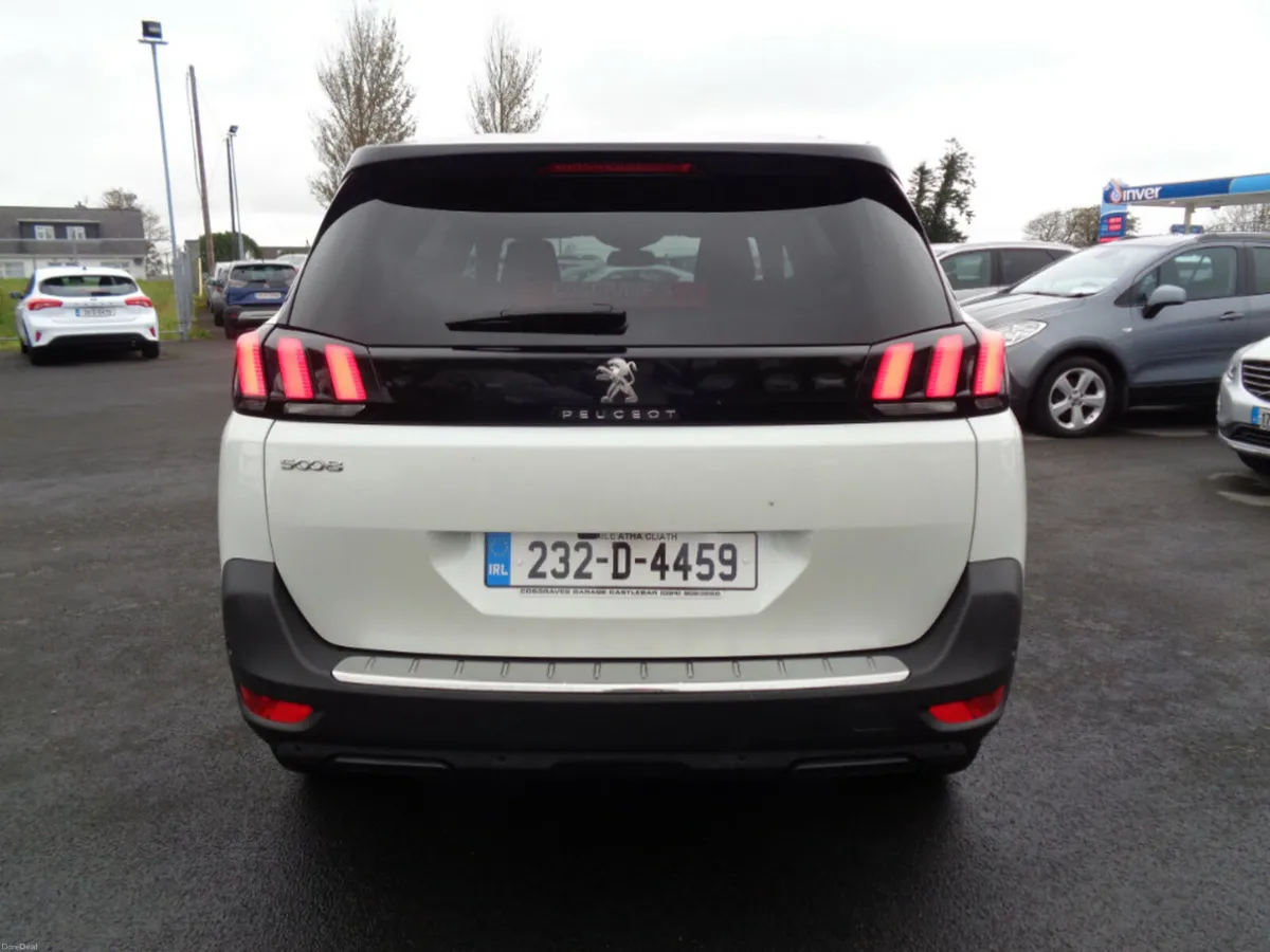Peugeot 5008 FL Allure 1.5 Blue HDI 130 AUT - Image 4