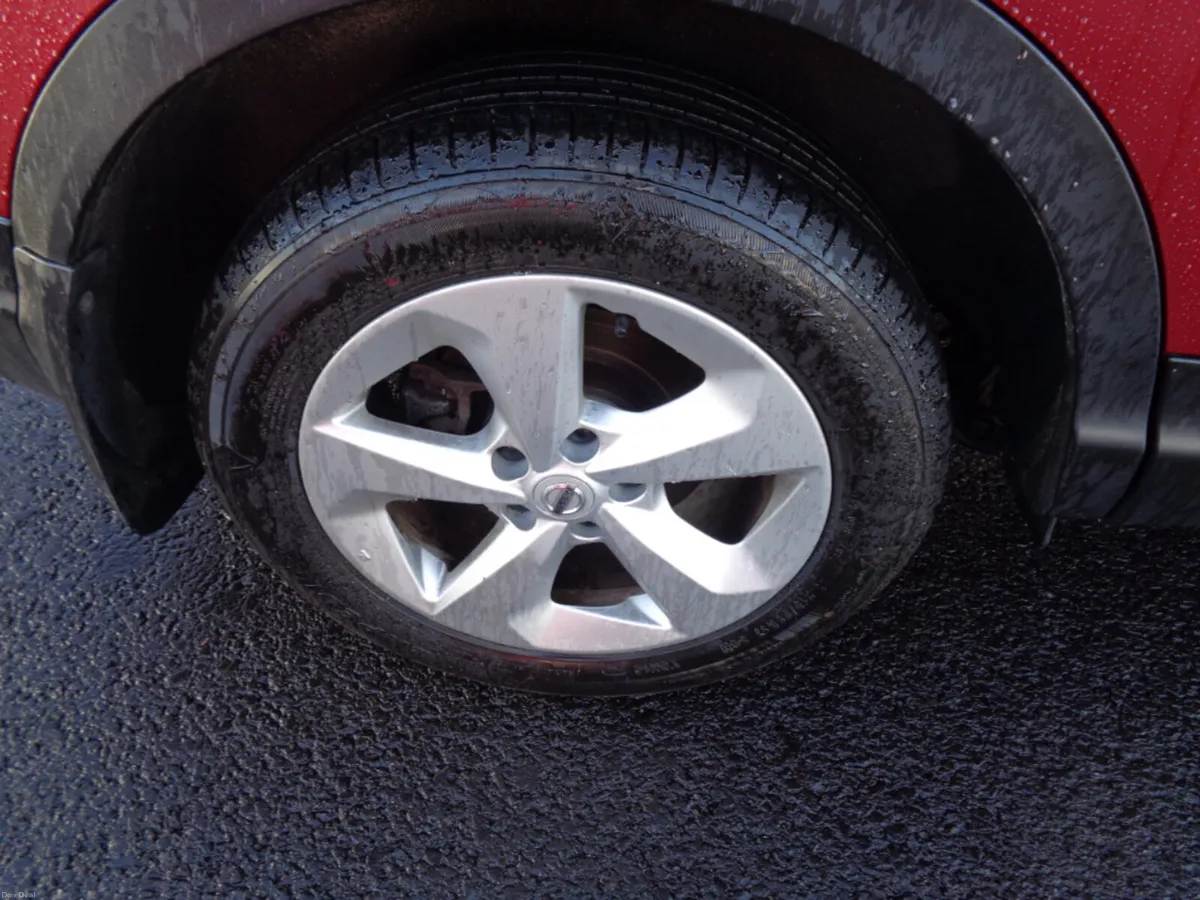 Nissan Qashqai 1.5 DSL Mpv 4DR - Image 4